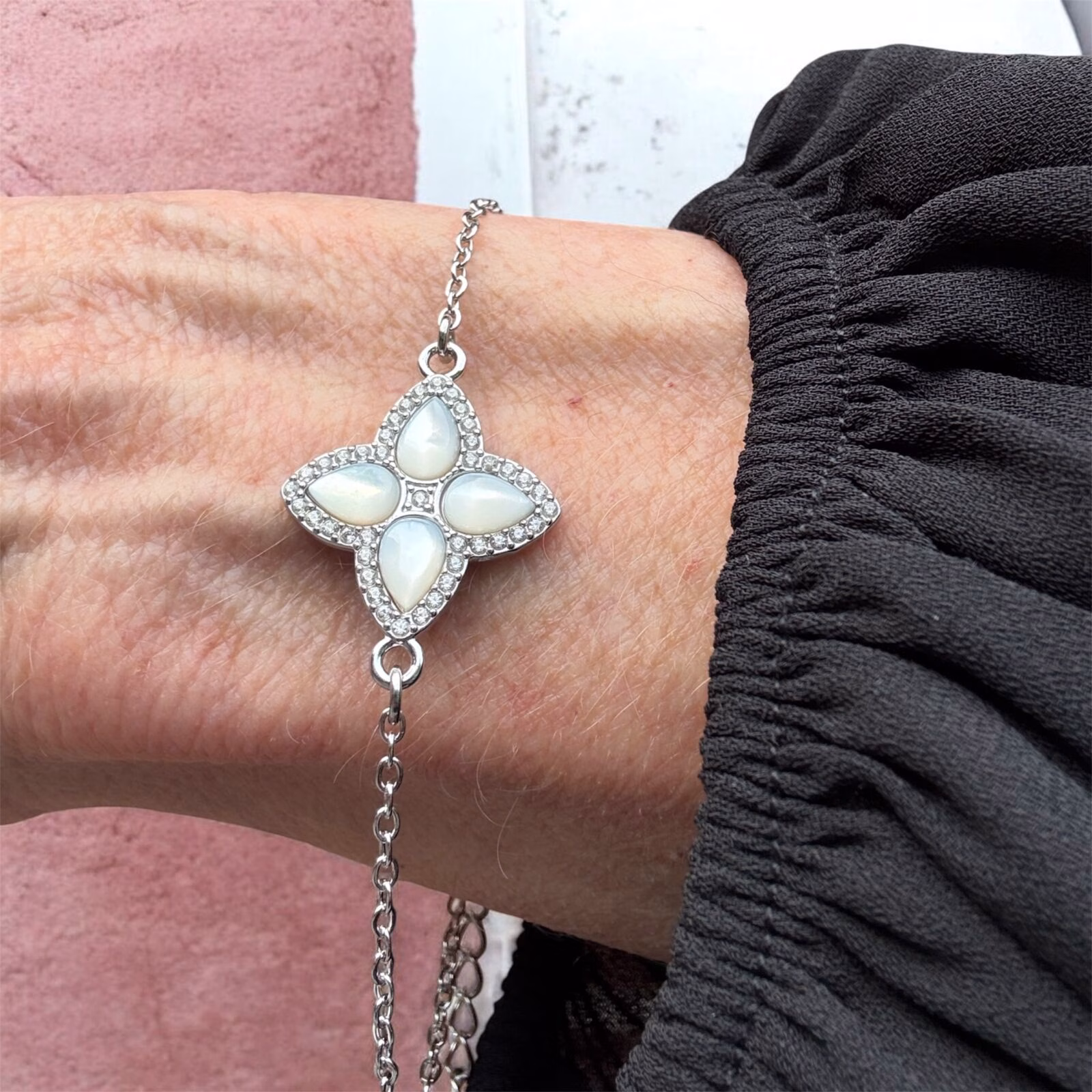 Diamanten Geluksbloem armband - Afbeelding 4