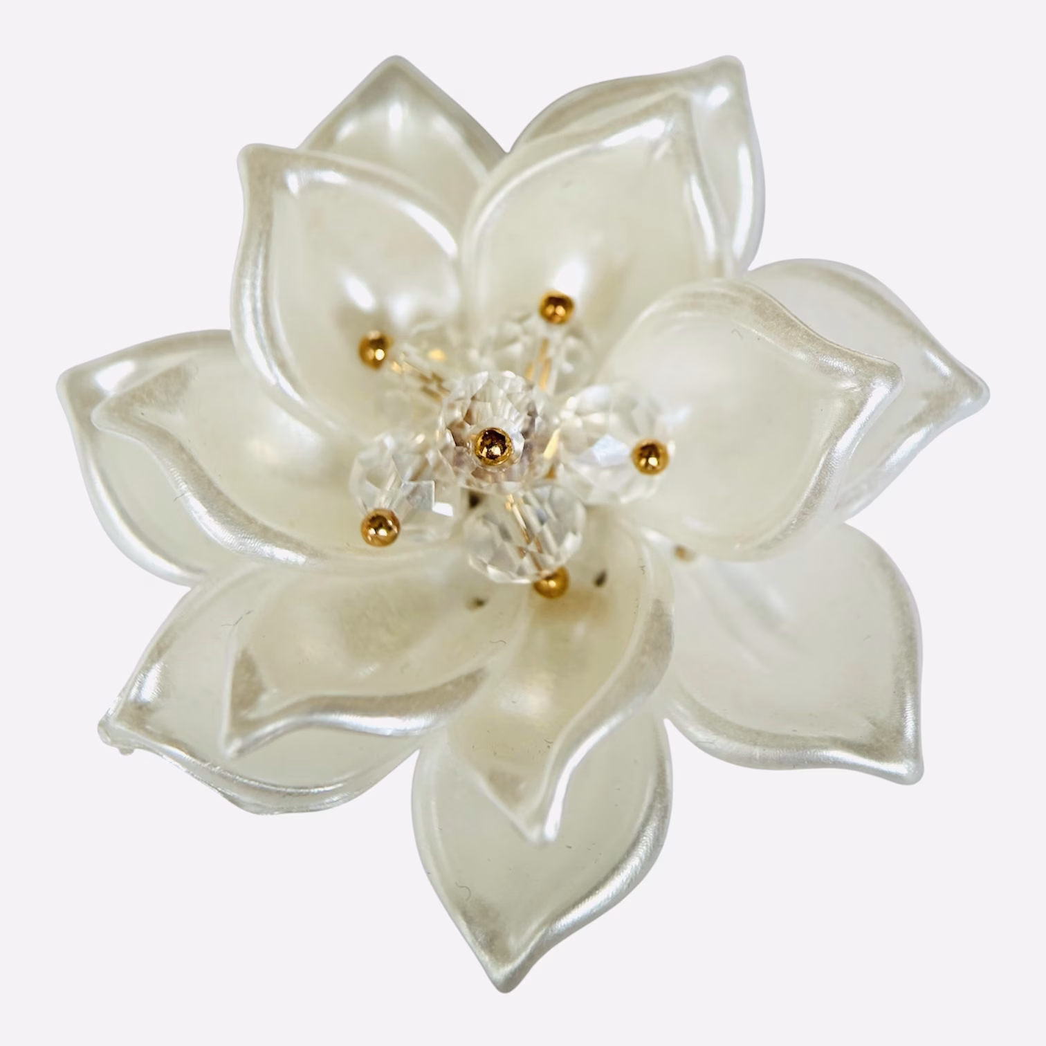 Decoratieve bloemknopbroche