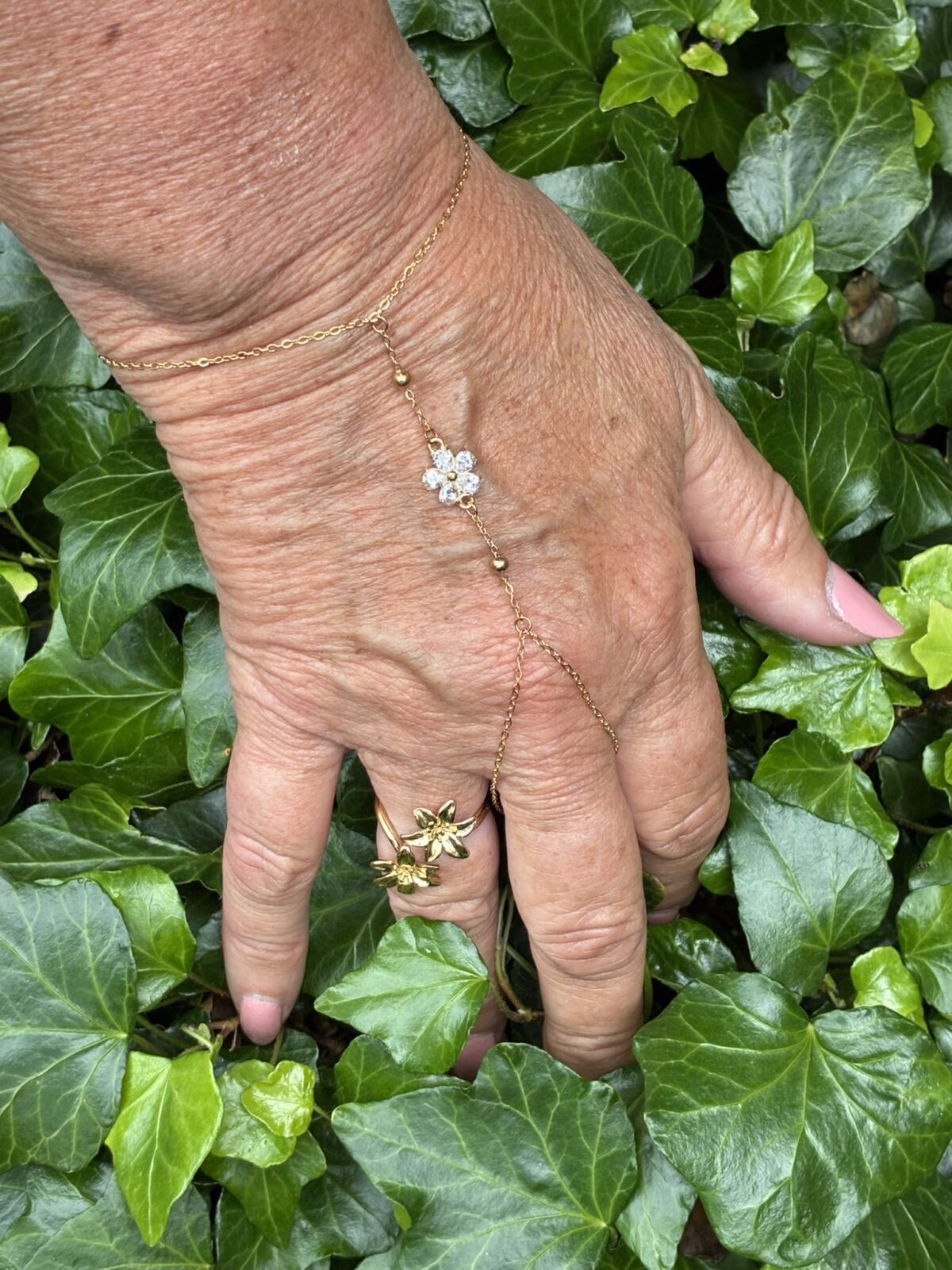 Zirkonia Bloem Hand Ketting